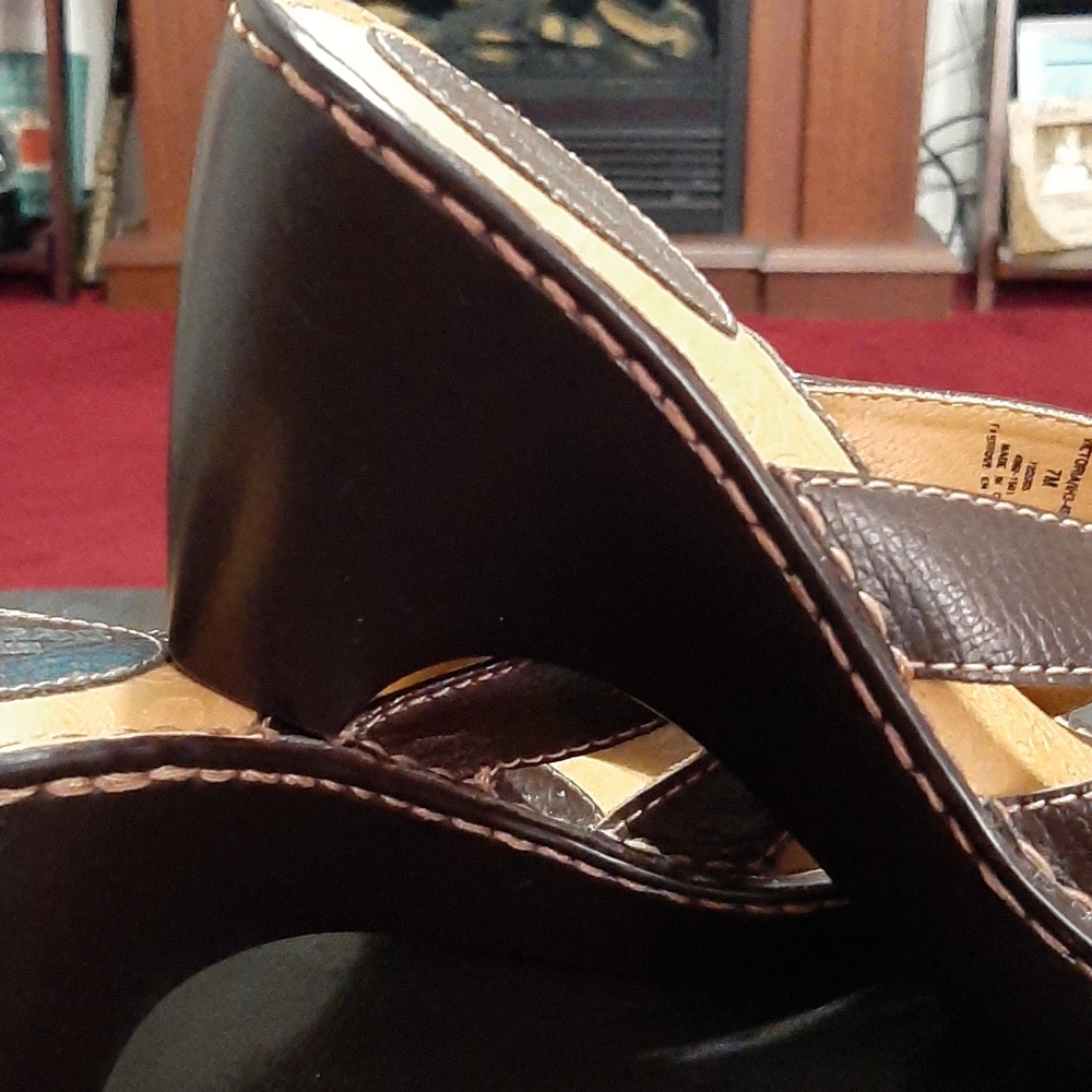 Shoes - Picture 6 of 6